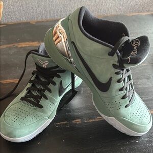 Nike- Kobe Bryant Size 12 NEVER worn Sneakers with Silver Accents